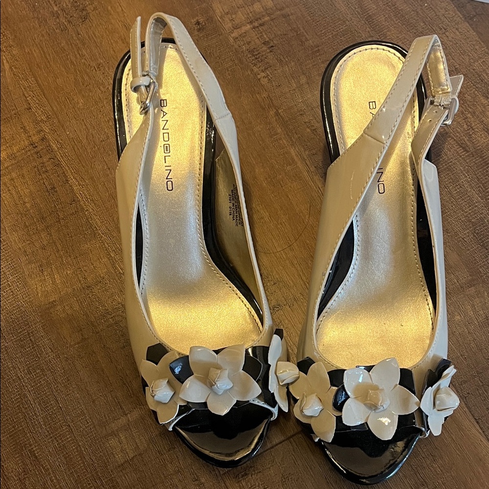 Bandolino Beige and Black Floral Heels - Picture 10 of 12